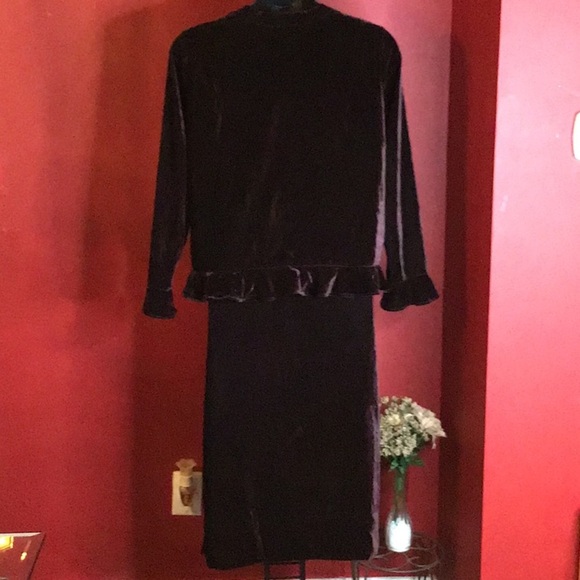 LIZ CLAIBORNE VELVET SKIRT SET SIZE L - Picture 3 of 6